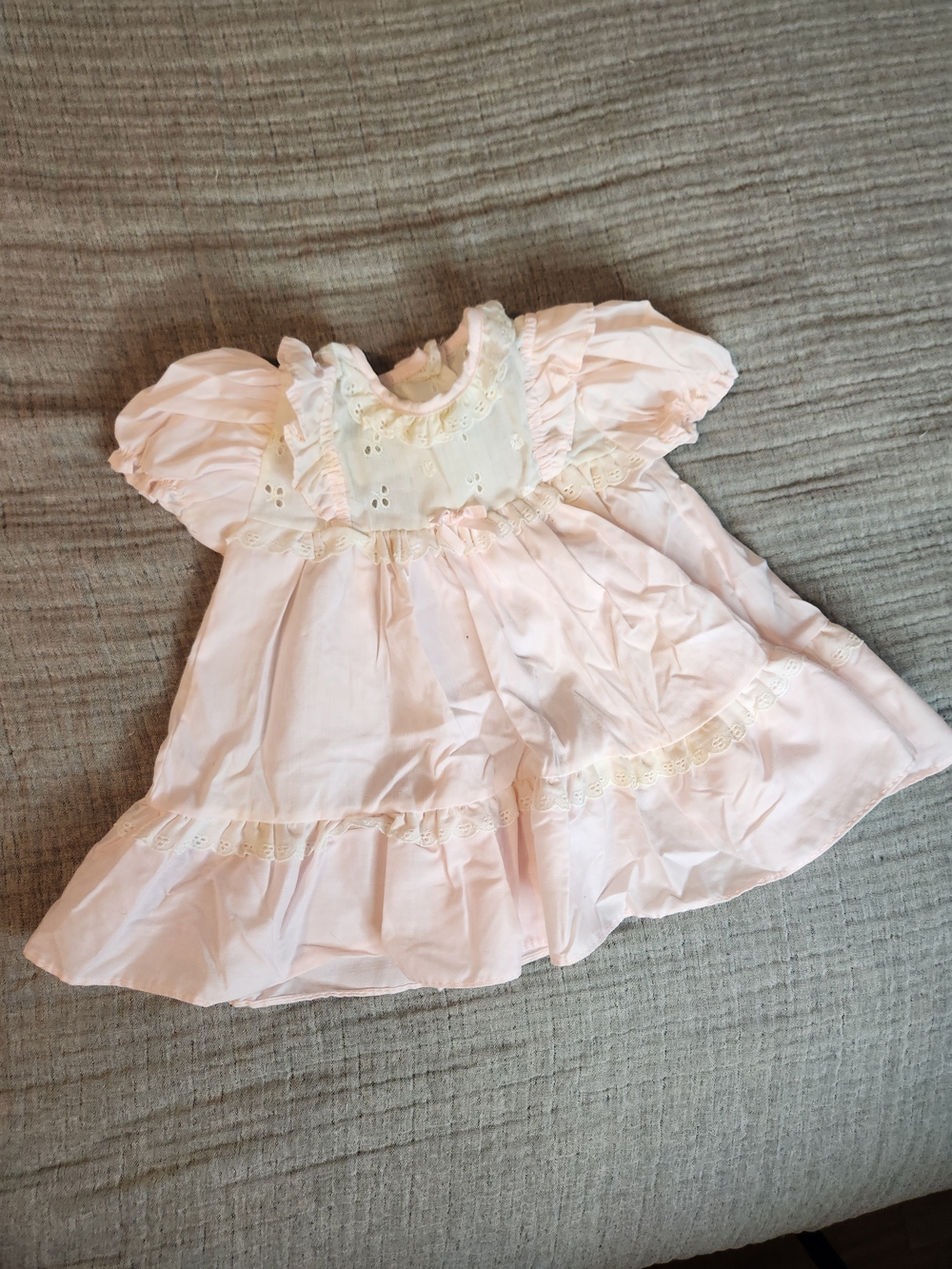 Alexis Vintage Baby Girls Light Pink Eyelet Dress Size 6 Month Made in USA 13-16